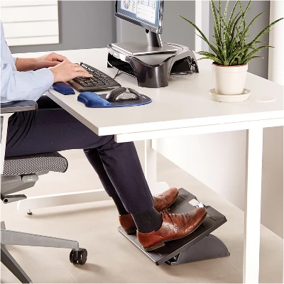 Fellowes Adjustable Locking Footrest W/Microban 17 1/2 X 13 1/8 X 5 5/8 Black/Silver 8035001 4 Fellowes Adjustable Locking Footrest W/Microban 17 1/2 X 13 1/8 X 5 5/8 Black/Silver 8035001 - Image 4